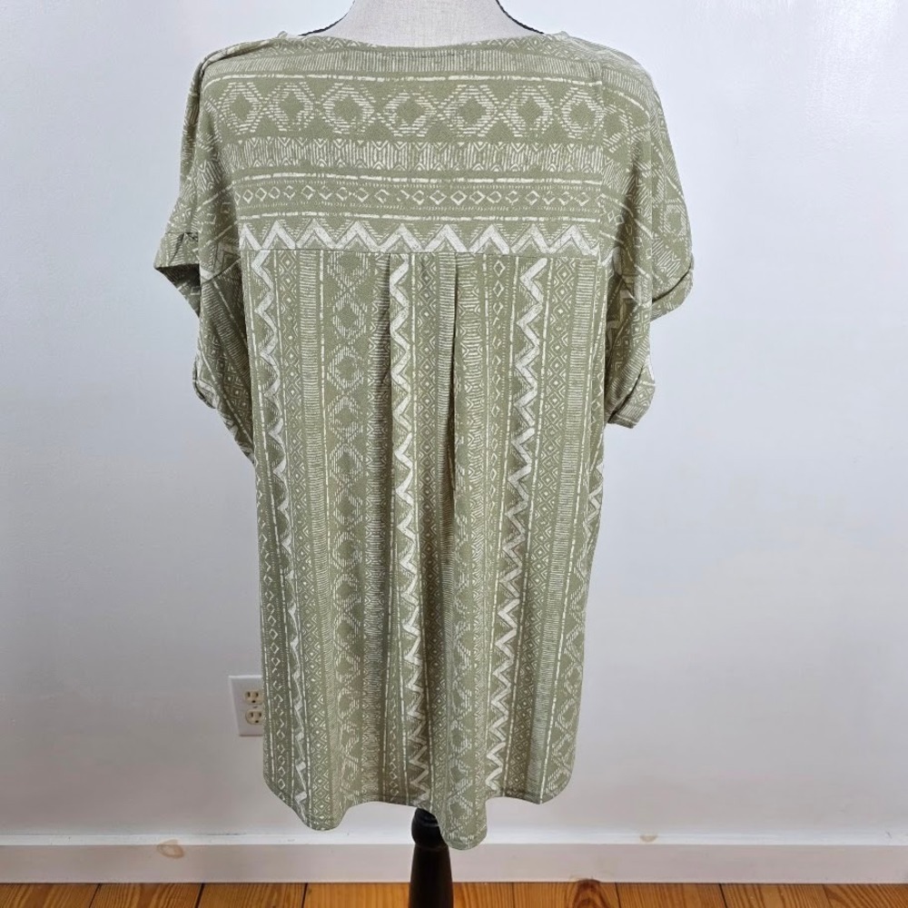Flower & Feather Tunic Top Womens 2XL Green Tribal Print Zip V-Neck Boho Casual - Picture 3 of 7